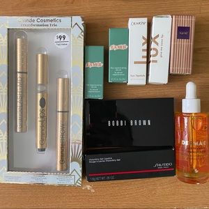 SOLD!! Make-up beauty bundle